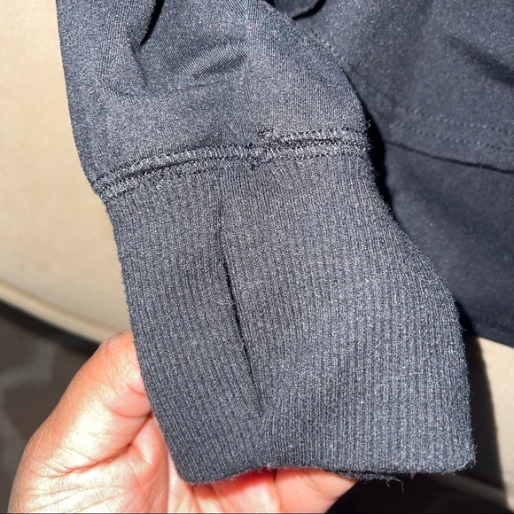 Gilly Hicks Active Hoodie - Picture 3 of 4